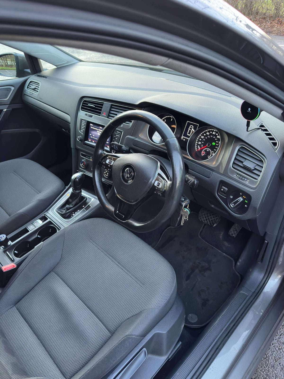 
Volkswagen Golf full									